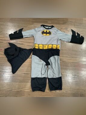 Batman Toddler Costume Set with Mask Good Condition